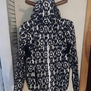 LULULEMON VINTAGE COAT WITH HOOD SZ 6